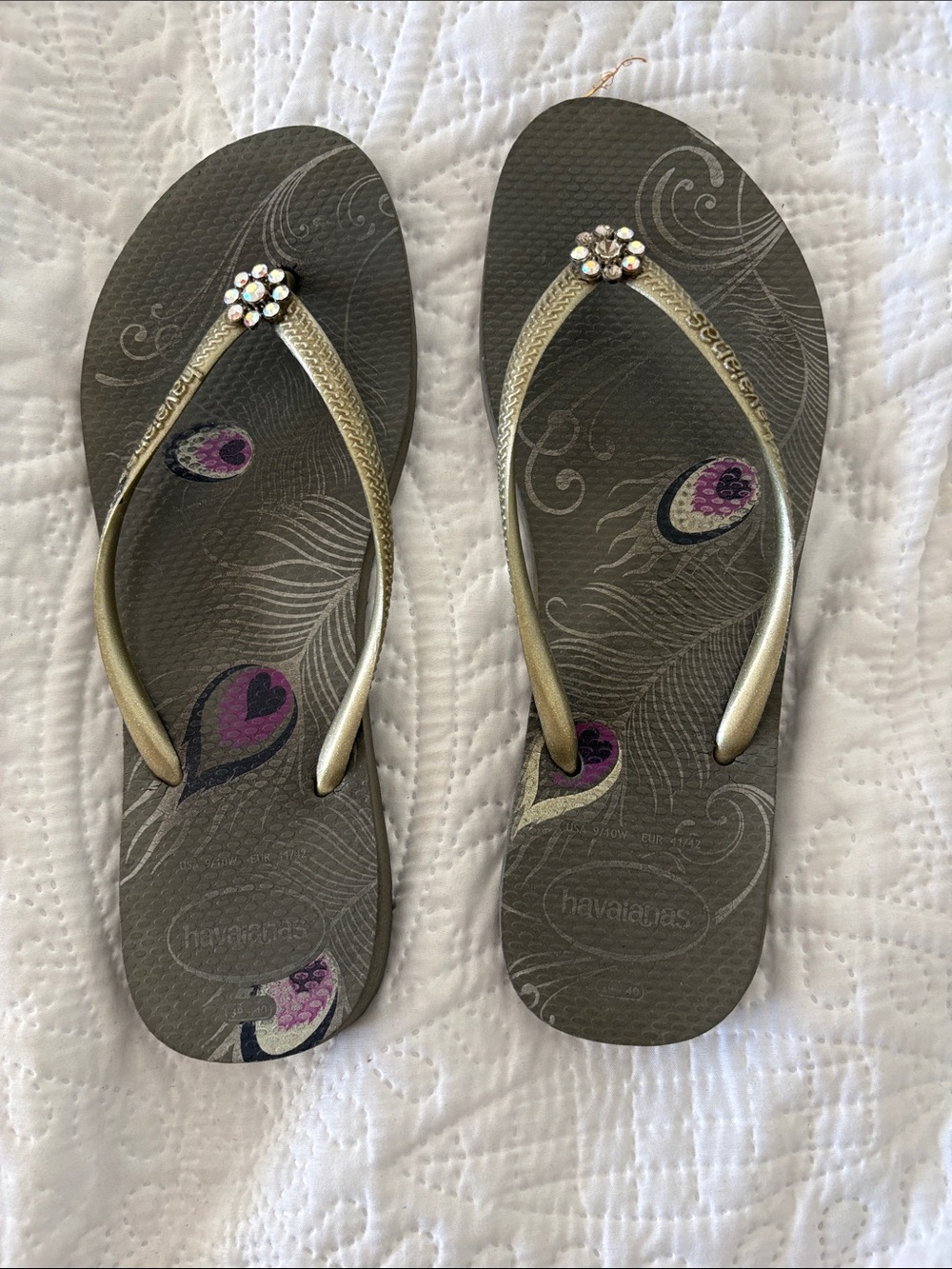 Havaianas Women's Gray Flip Flops with Gold Straps and Purple Accents